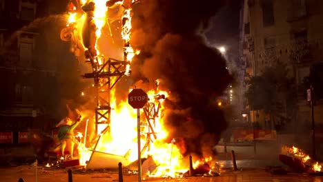 Fallas-Burning-015