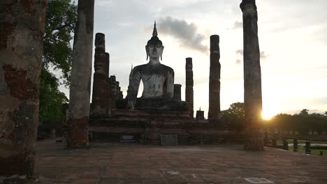 sukhothai old buddism at sukhothai historical park
sukhothai province, thailand
shot on panasonic lumix gh5, panasonic 12-35 f2