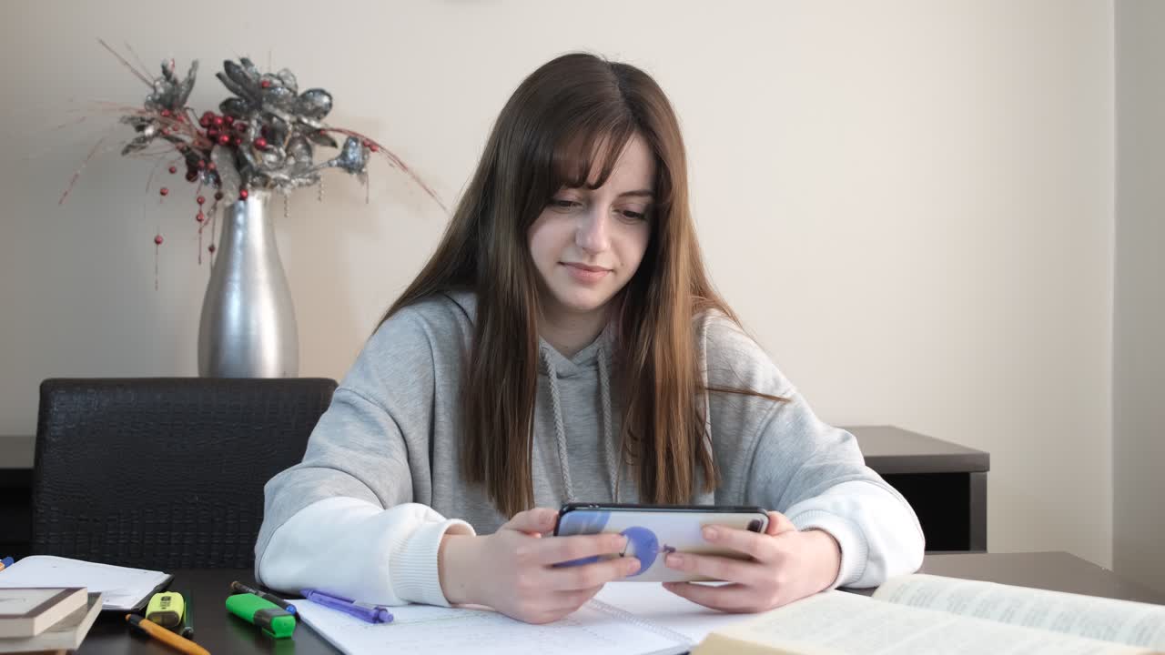 mostrando el teléfono con pantalla verde