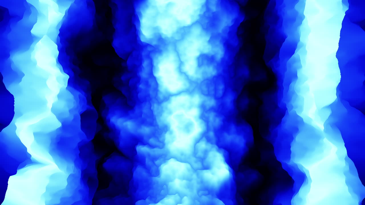 Nuvole temporalesche blu attorcigliate su cielo nero