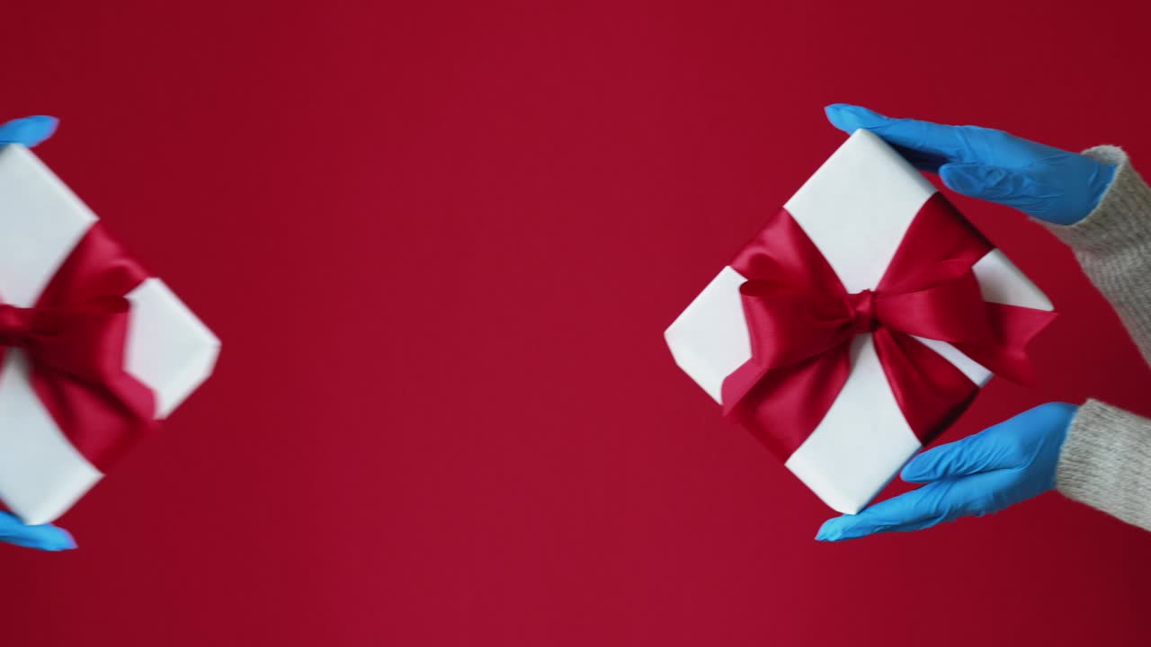 pandemic christmas 2021 gift delivery coronavirus