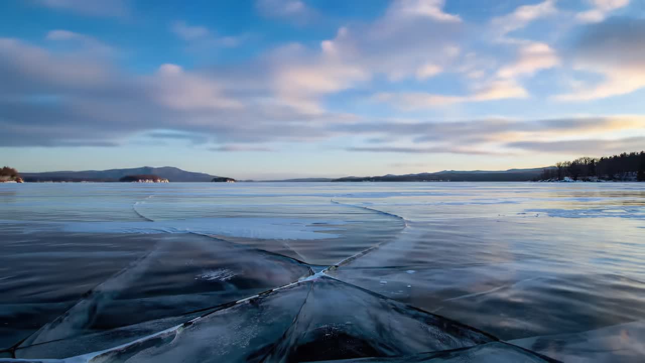Stunning Frozen Lake Landscape Captured in Twilight, Featuring Intricate Ice Patterns and a Serene Sky at Dusk, Evoking Tranquility and Natural Beauty
