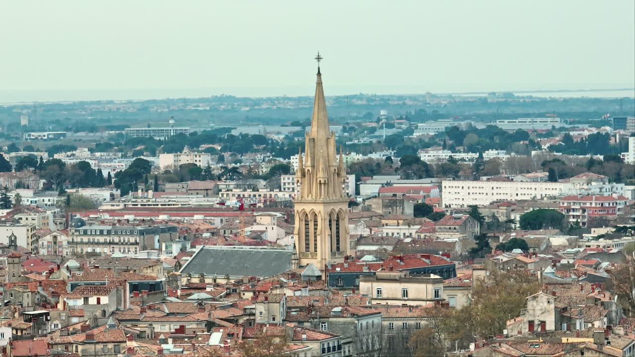 Veduta aerea della Chiesa di Sant'Anna a Montpellier.