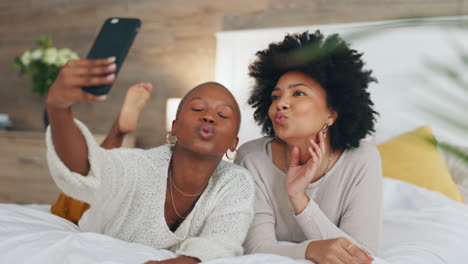 Couple,-love-and-selfie-with-an-lgbt-woman