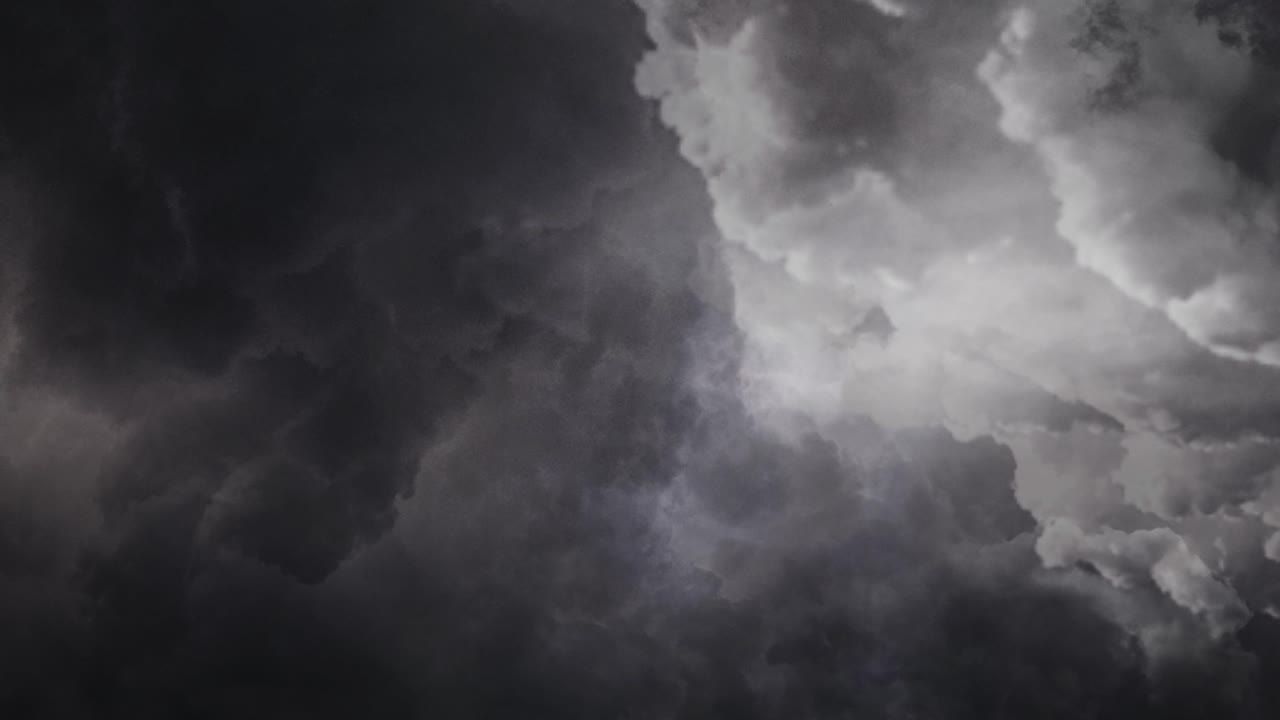 Dark clouds and thunderstorms in the sky when the weather changes