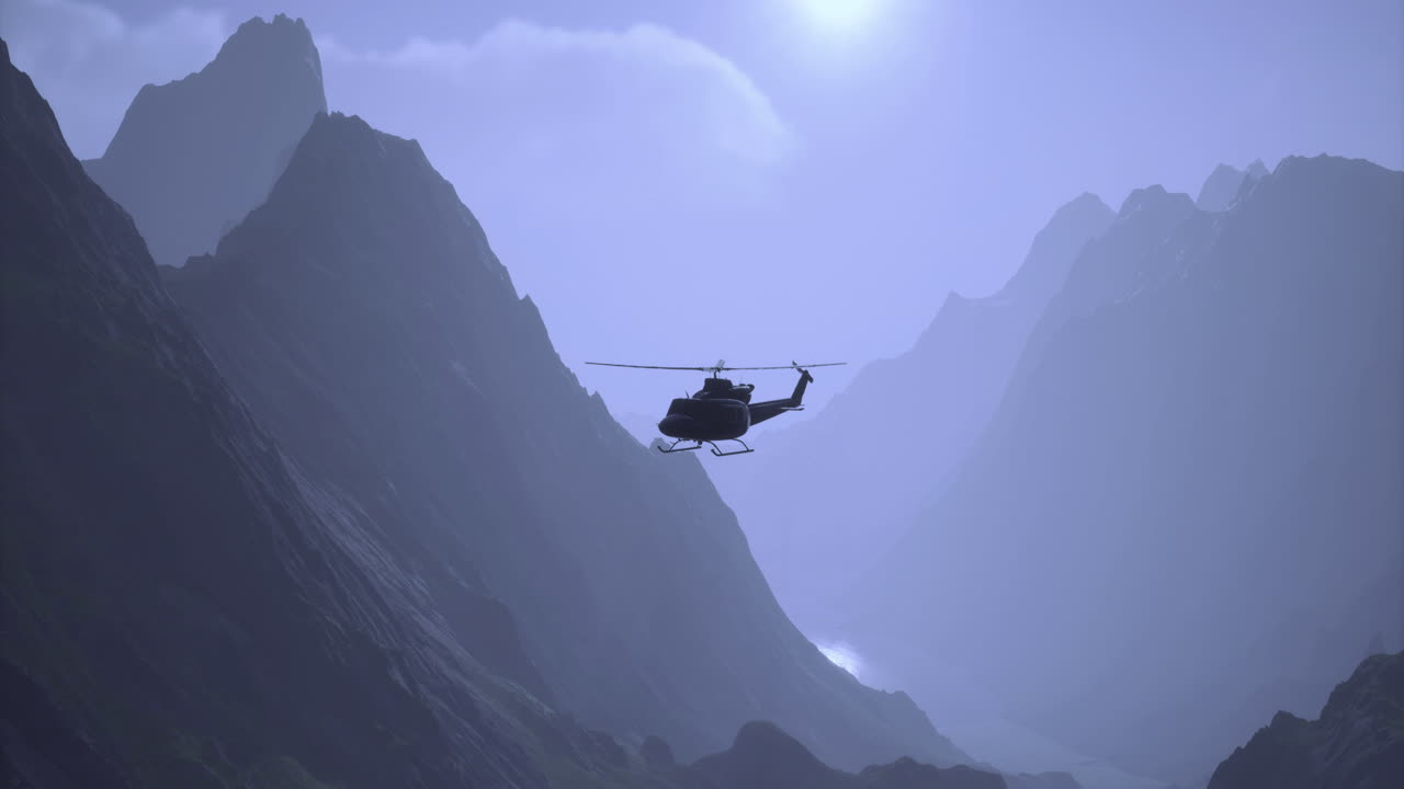 helicóptero volando sobre las montañas durante las horas del crepúsculo en el desierto