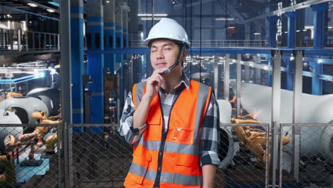 ingeniero en una fábrica