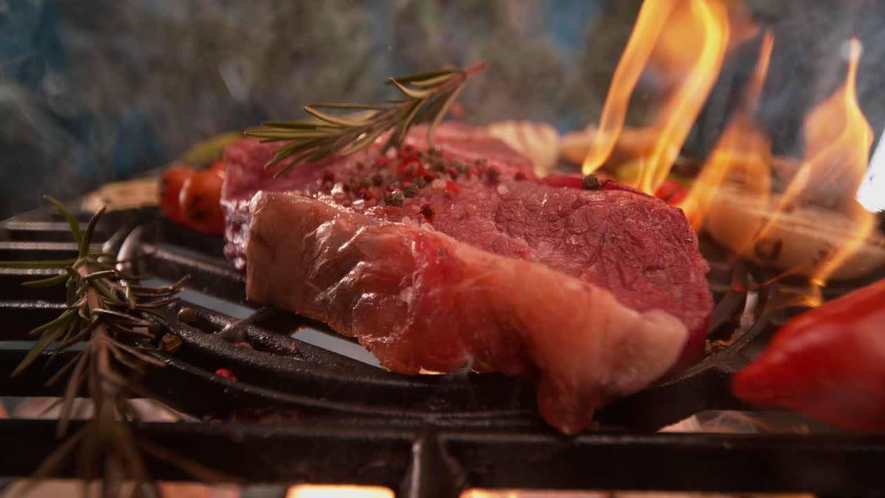 채소와 함께 그릴 스테이크