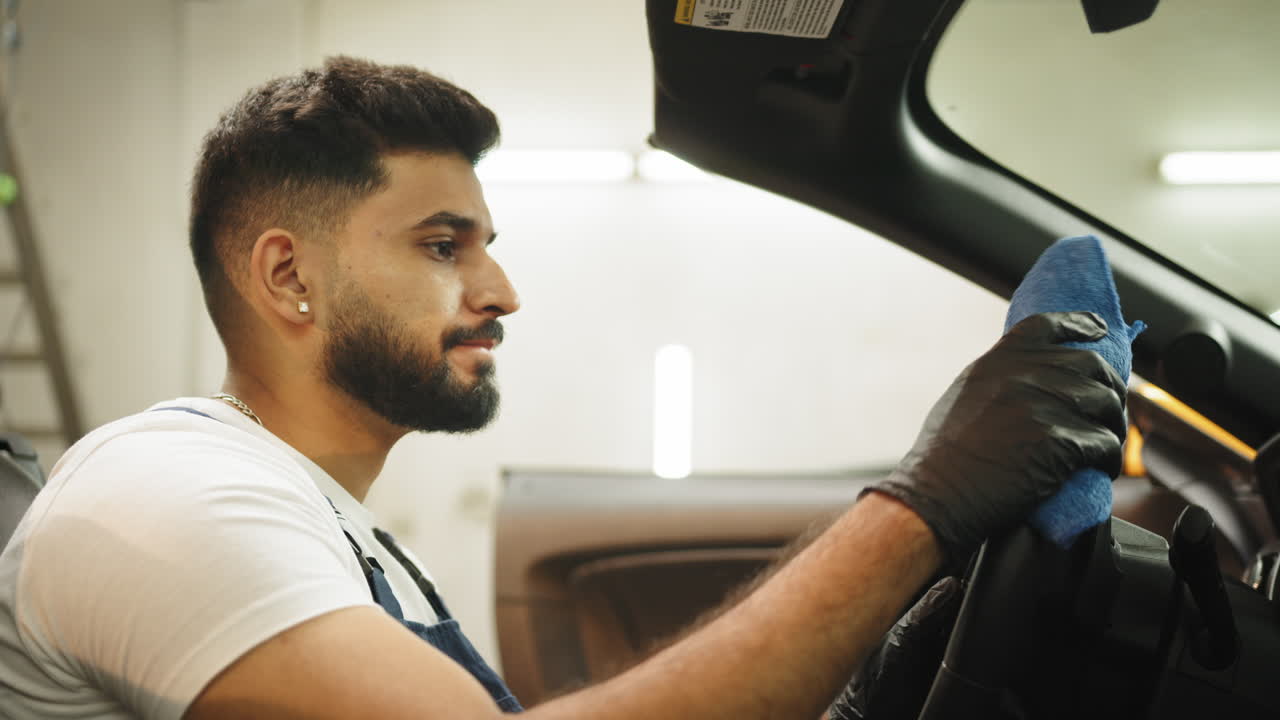 자동차 디테일 - 내부 청소