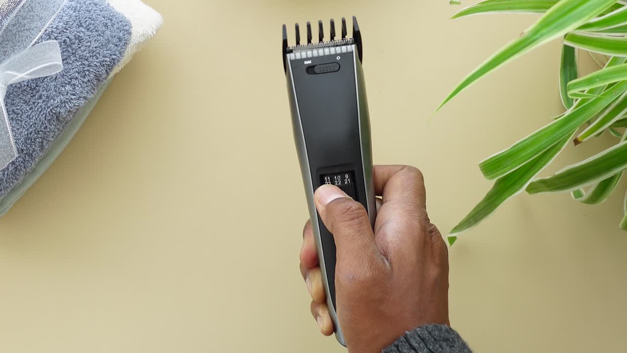 Hair Clipper and Grooming Device