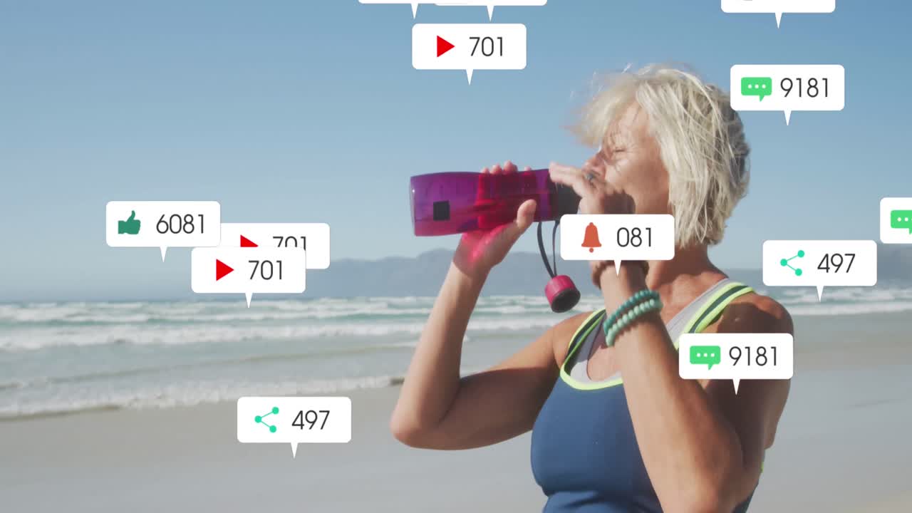 animación de notificaciones en las redes sociales, sobre el agua potable en la playa