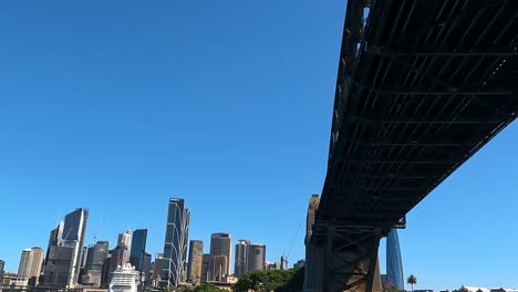 Sydney-Harbour-Bridge,-Perspektive-Auf-Eines-Der-Bekanntesten-Wahrzeichen