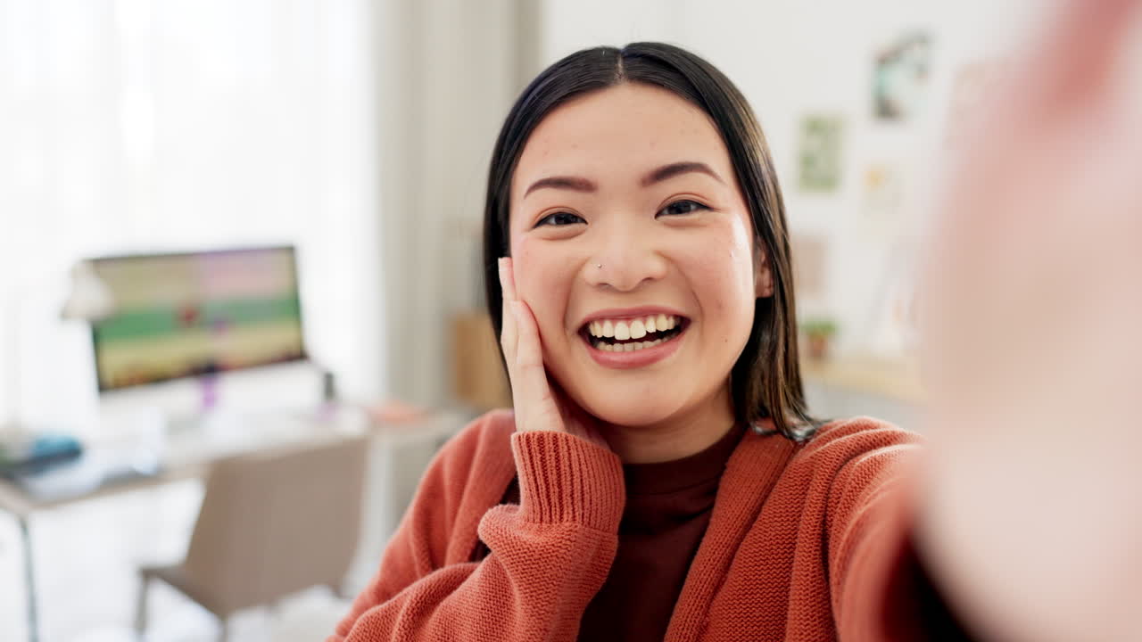 행복한 인플루언서, 얼굴 또는 라이브 스트리밍 셀피