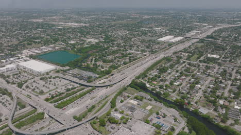 panorama de la autopista en miami