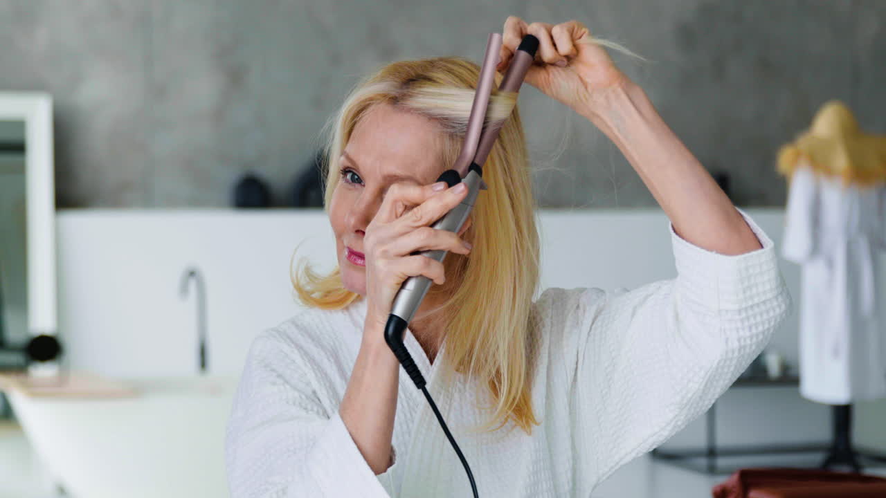 화장실에 있는 여자