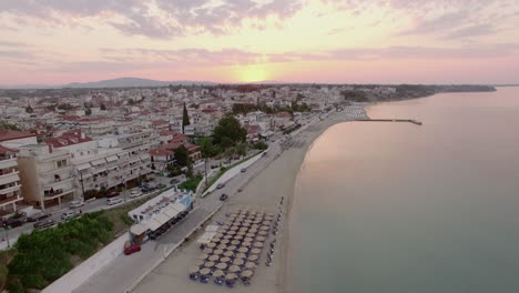 Luftaufnahme-Der-Küste-Von-Nea-Kallikratia-Bei-Sonnenaufgang-Griechenland