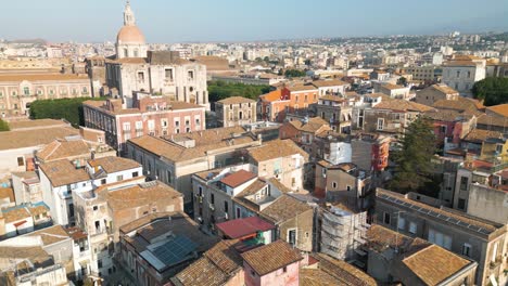 Schöne-Luftaufnahme-Der-Stadt-Catania-In-Sizilien,-Italien