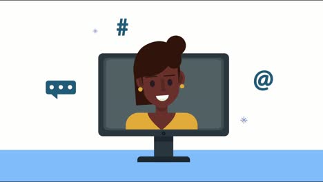 mujer afro con símbolos de redes sociales en el escritorio