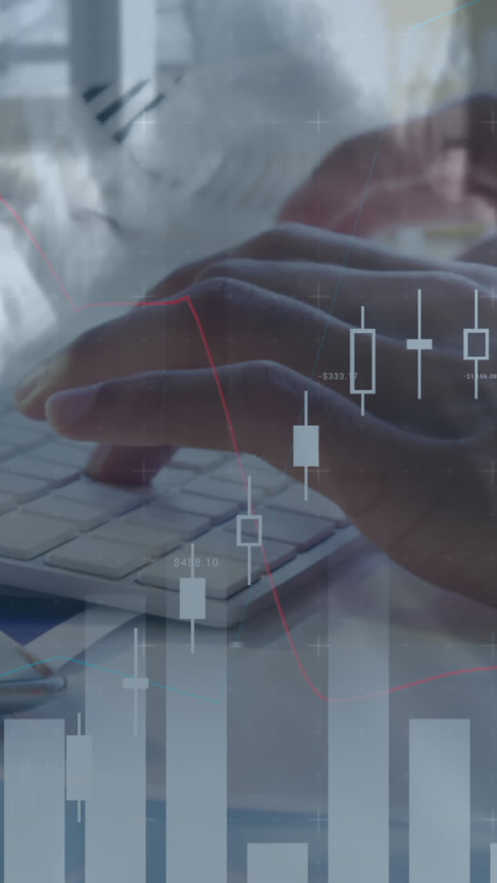 animación de estadísticas y procesamiento de datos financieros sobre empresario caucásico en el cargo