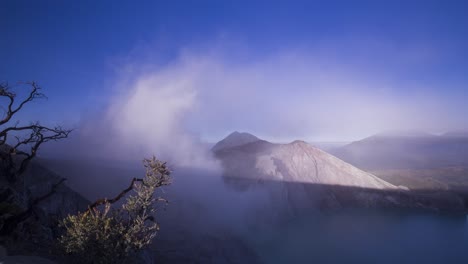 Mount-Ijen-creator-time-lapse-of-falling-shadows-during-sunset