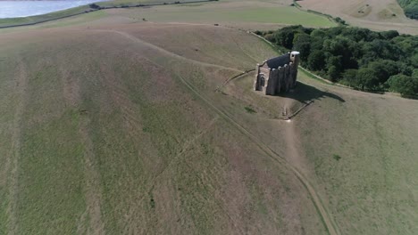 Vorwärts-Gerichtete-Antenne-über-Der-St.-Catherine&#39;s-Chapel-In-Der-Nähe-Von-Abbotsbury,-Dorset