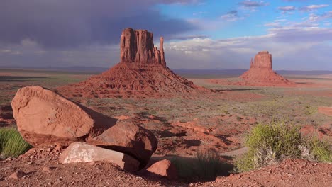 establishing shot of monument valley navajo tribal park utah 3