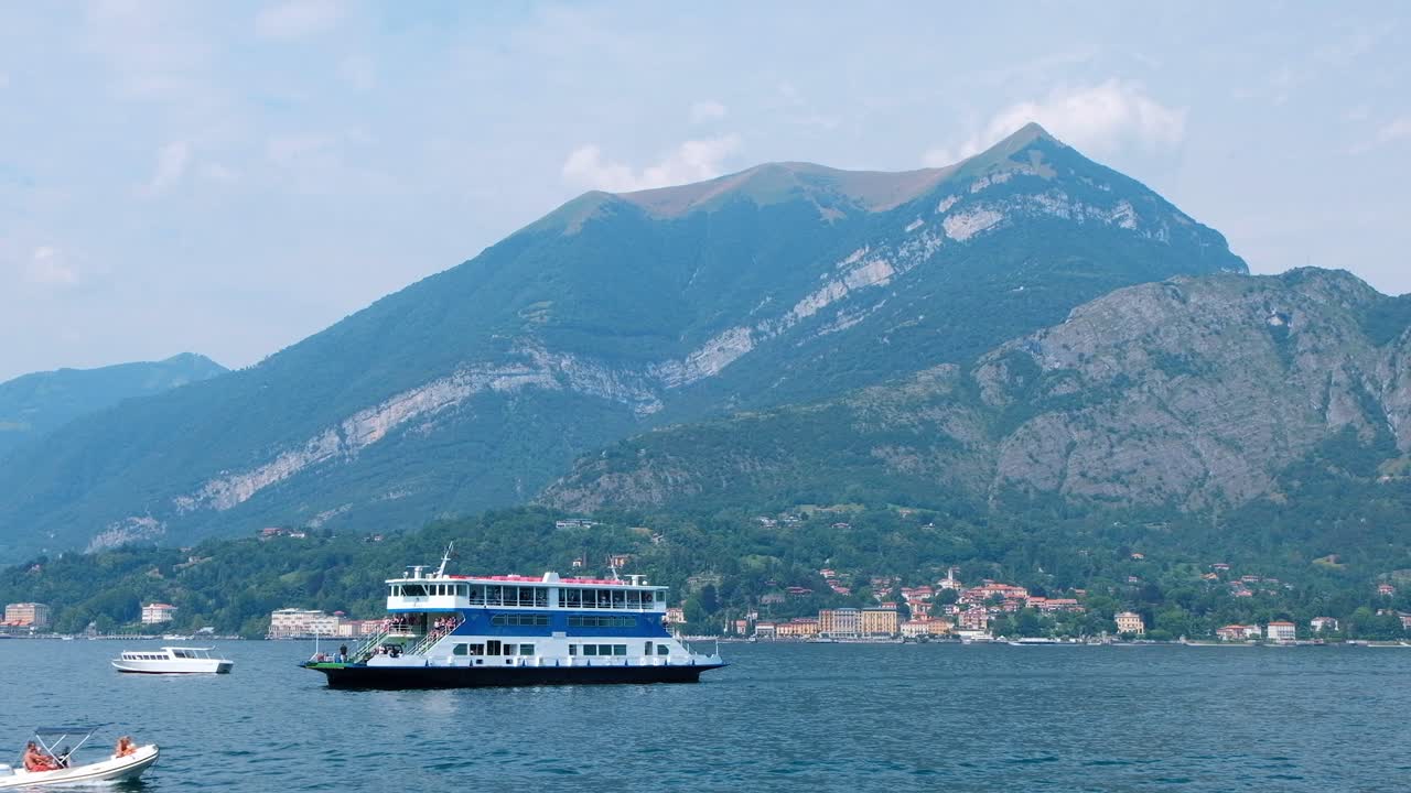 Lake Como Ferry and Mountain Views