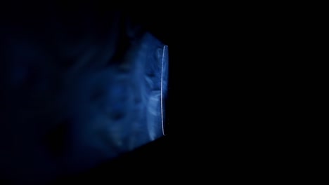 luz en un fondo de humo.