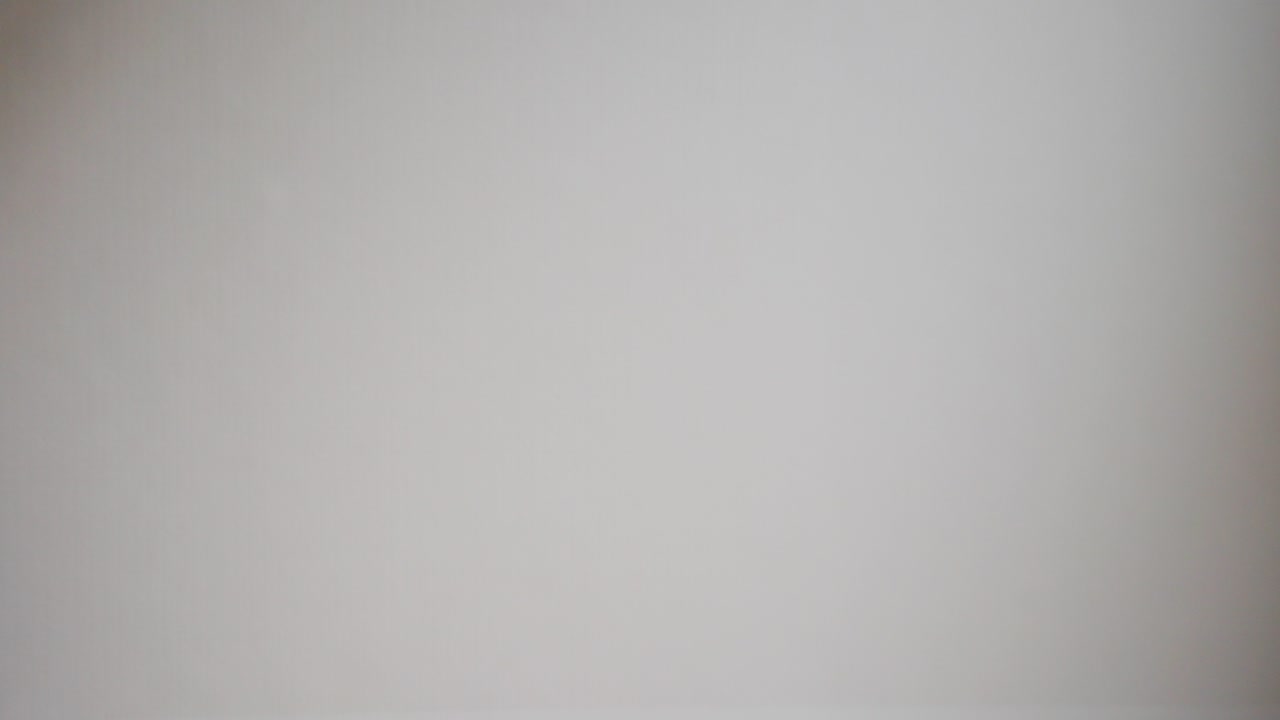 toma de algunos billetes de banco cayendo a través del