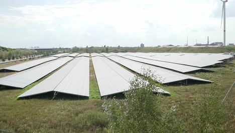 Granja-De-Paneles-Solares-.-Lommel,-Bélgica