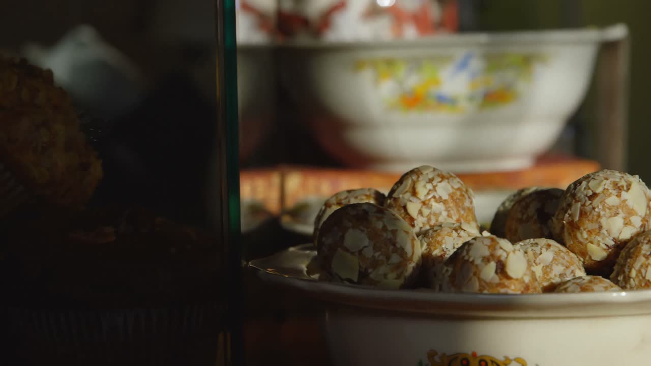 Desert on a plate 4k