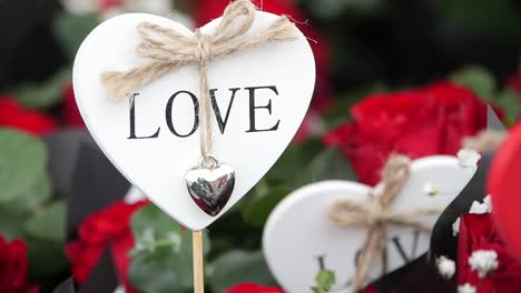 love hearts with red roses