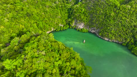 Aerial-shot-of-private-boat-in-Thailand
