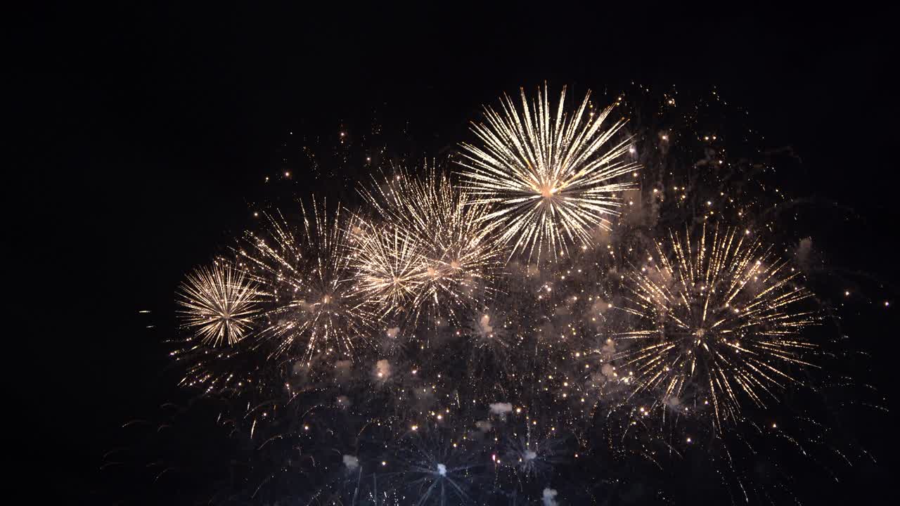 fuegos artificiales en la celebración