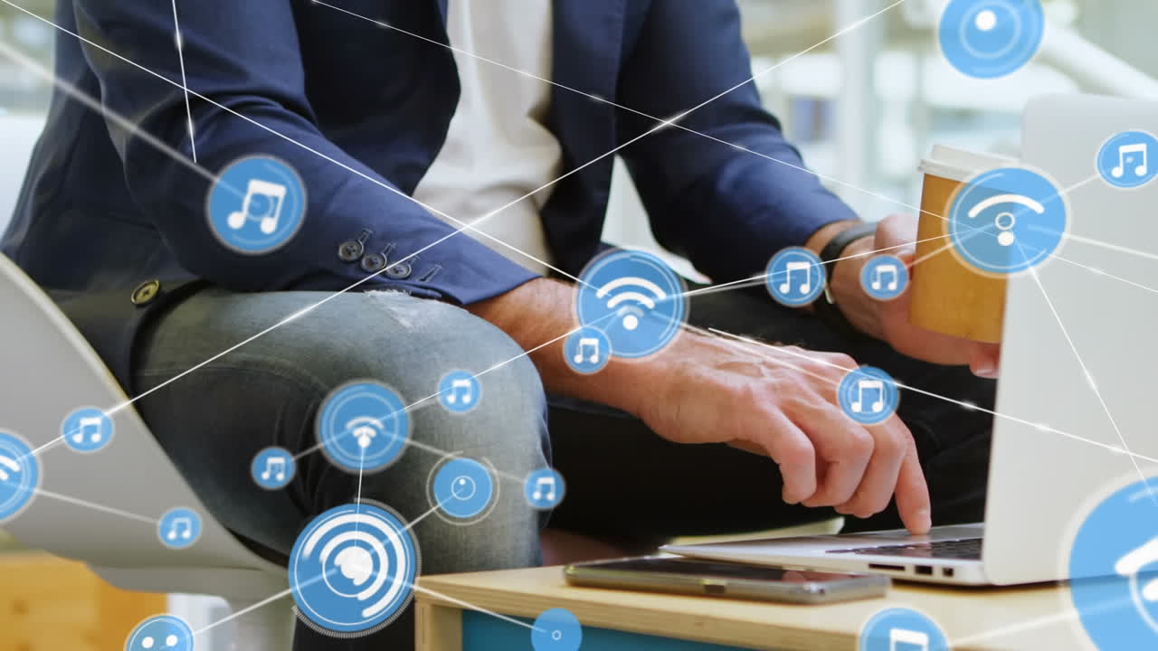 노트북을 사용하는 백인 남성에 대한 연결 네트워크의 애니메이션