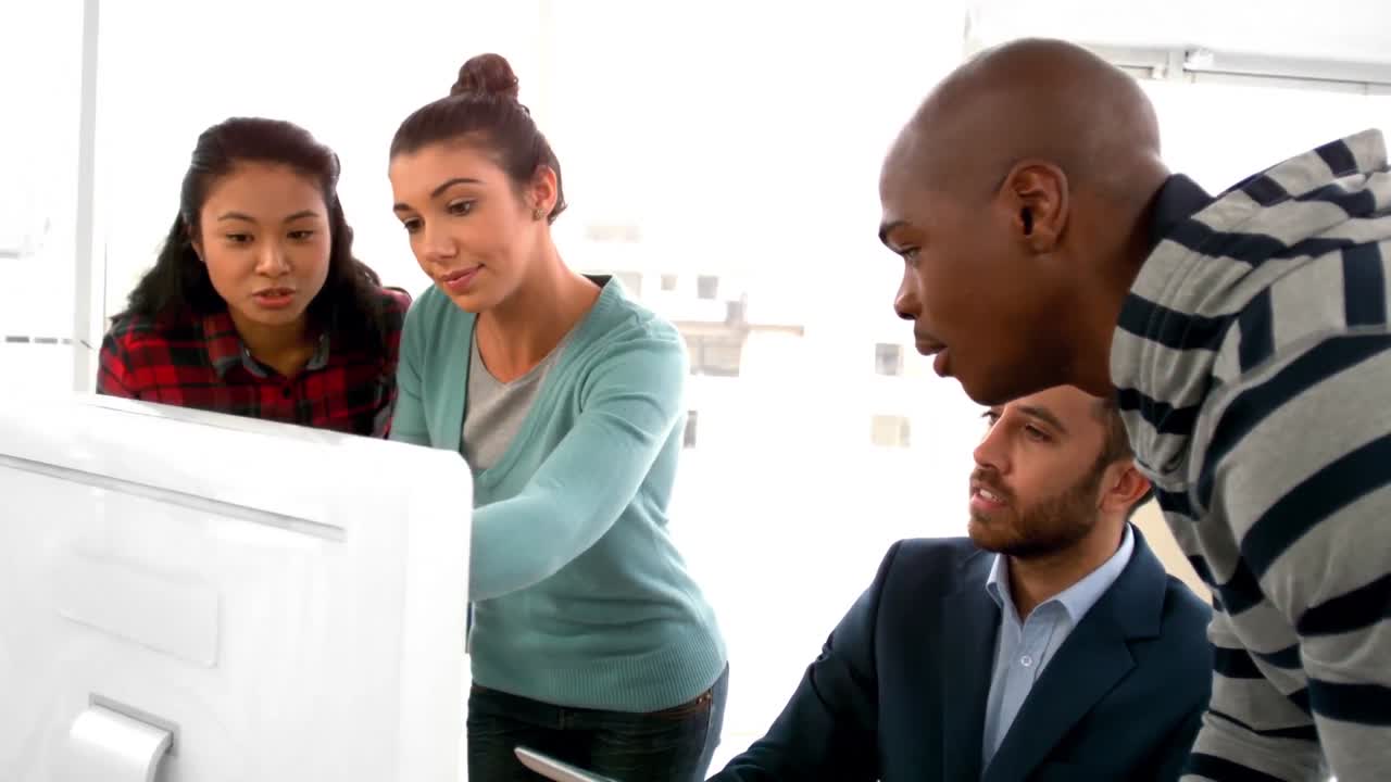 equipo de negocios ocasionales trabajando juntos