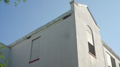 establishing shot of central high school - first school in texas for black people