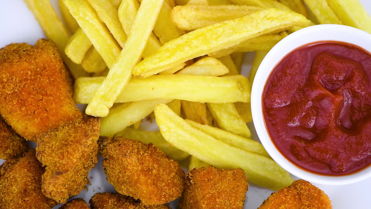 porción de nuggets de pollo caseros (sin costura en bucle)