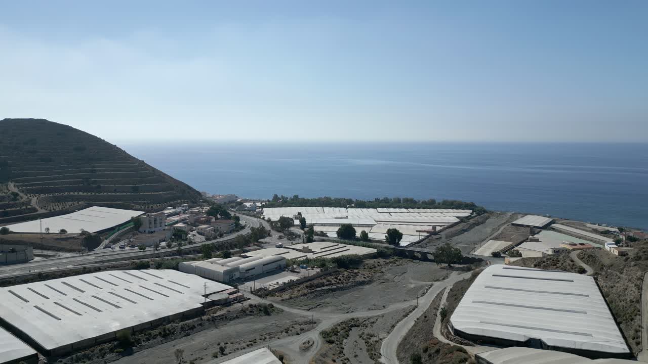 Almer&iacute;a and the locally know Mar de pl&aacute;stico area and the Atlantic Ocean