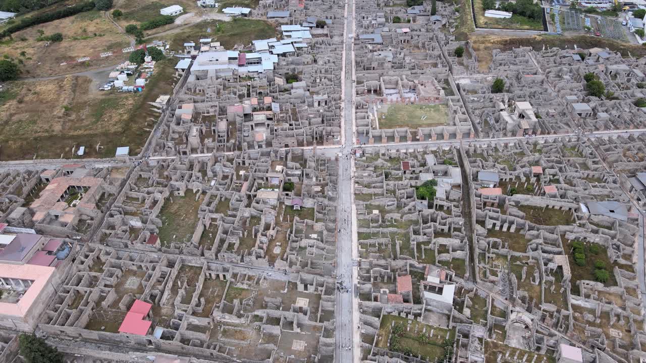 toma aérea de drones de pompei, italia