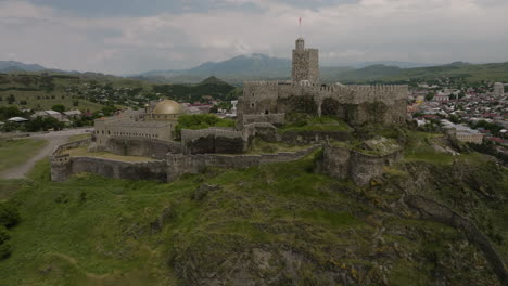 Die-Burg-Akhaltsikhe,-Damals-Bekannt-Als-Lomsia,-Wurde-Von-Guaram-Mampali---Dem-Bagratid-Prinzen---Gegründet