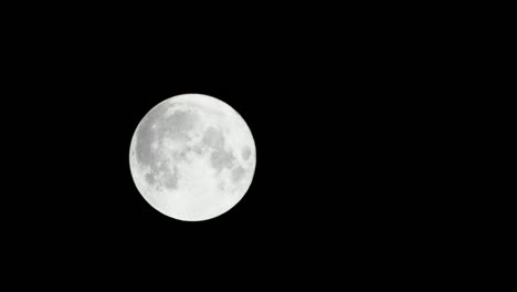 Super-Blue-Moon-Over-Irvine,-California