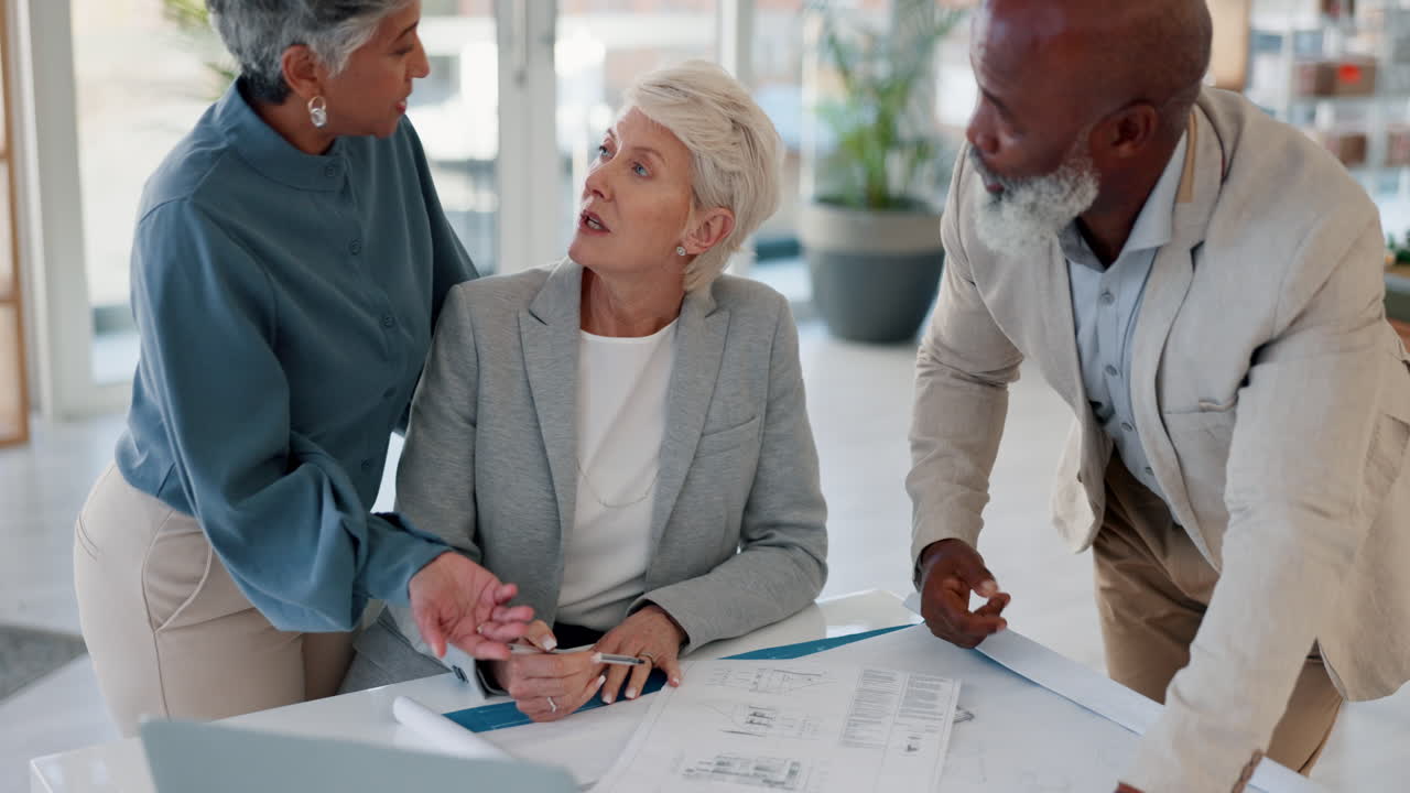 asociación, reuniones y planificación de equipos maduros