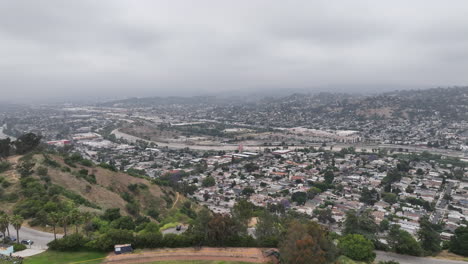 vuelo de drones en el parque elysian de los ángeles.