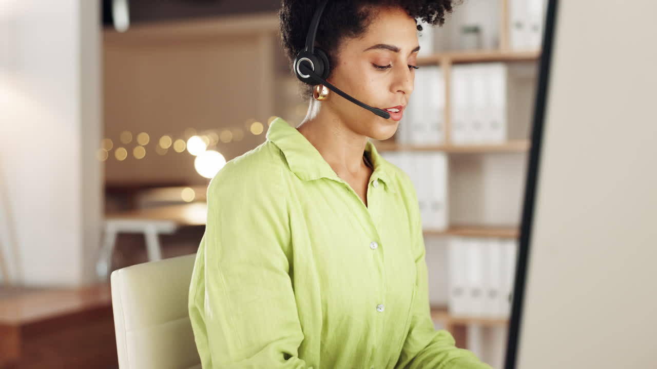 mujer negra, call center y consultoría