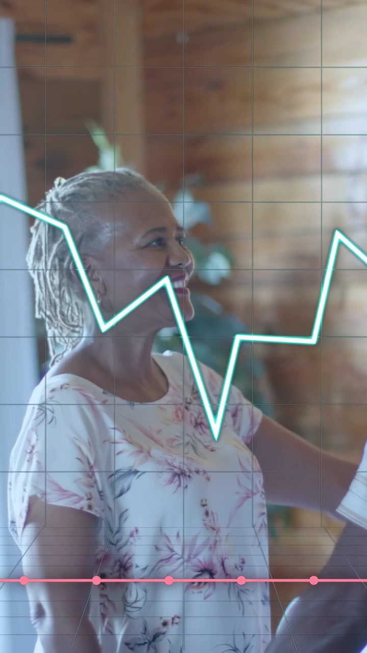 Vertikal video: Ældre kvinde rækker ud, tager sin partners hånd og vender sig mod sundhed med et overlejret diagram.
