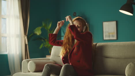 lady with headset, listening to song