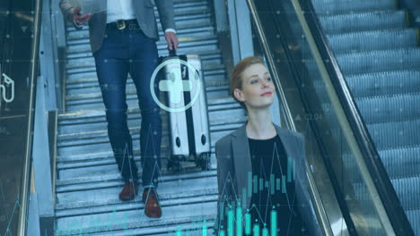 animación de múltiples gráficos e iconos sobre diversos compañeros de trabajo con bolsas caminando por la escalera