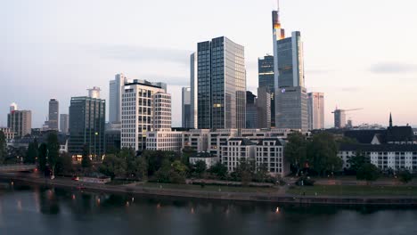 frankfurt skyline at dusk