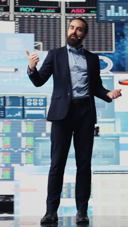 vertical video public speaker ceo hosting business presentation to share a vision